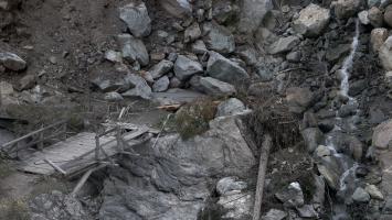 Stones, Photo 2