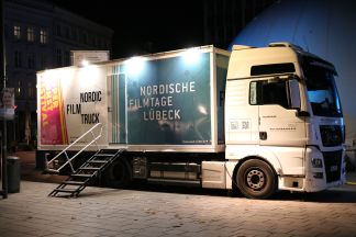 BLOG:Buster auf Instagram folgen