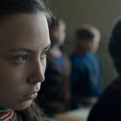 Hommage: Sameblod. Nahaufnahme von Elle-Marja (Lene Cecilia Sparrok)