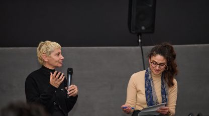 Artist Talk mit Yael Bartana moderiert von Noura Dirani