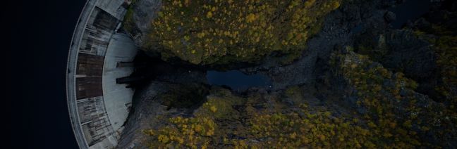 Vogelperspektive des Staudamms